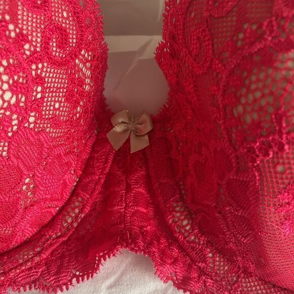 Victoria’s Secret Dream Angels Lined Demi Bra Red Lace w/ Bow & Stone Size 32D - Picture 3 of 4